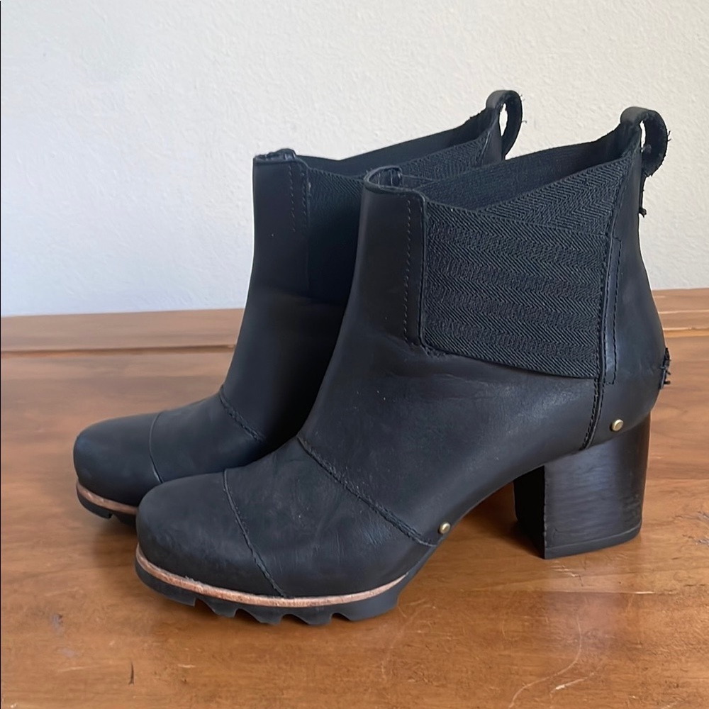 Sorel Addington Chelsea Black Ankle Boots with Chunky Heel Size 8.5